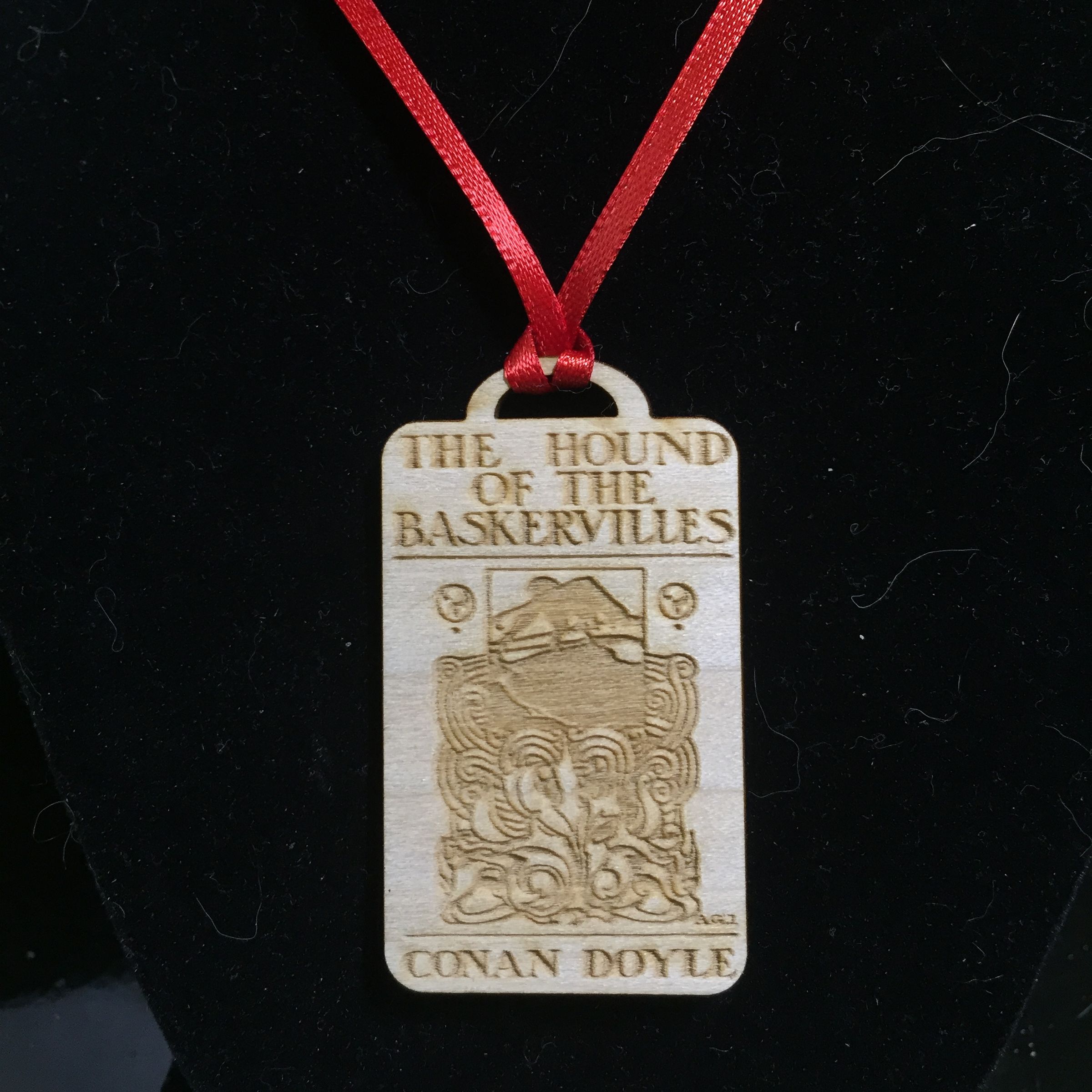 LaserCut Classic Literature Book Cover Necklace 4 Steps (with