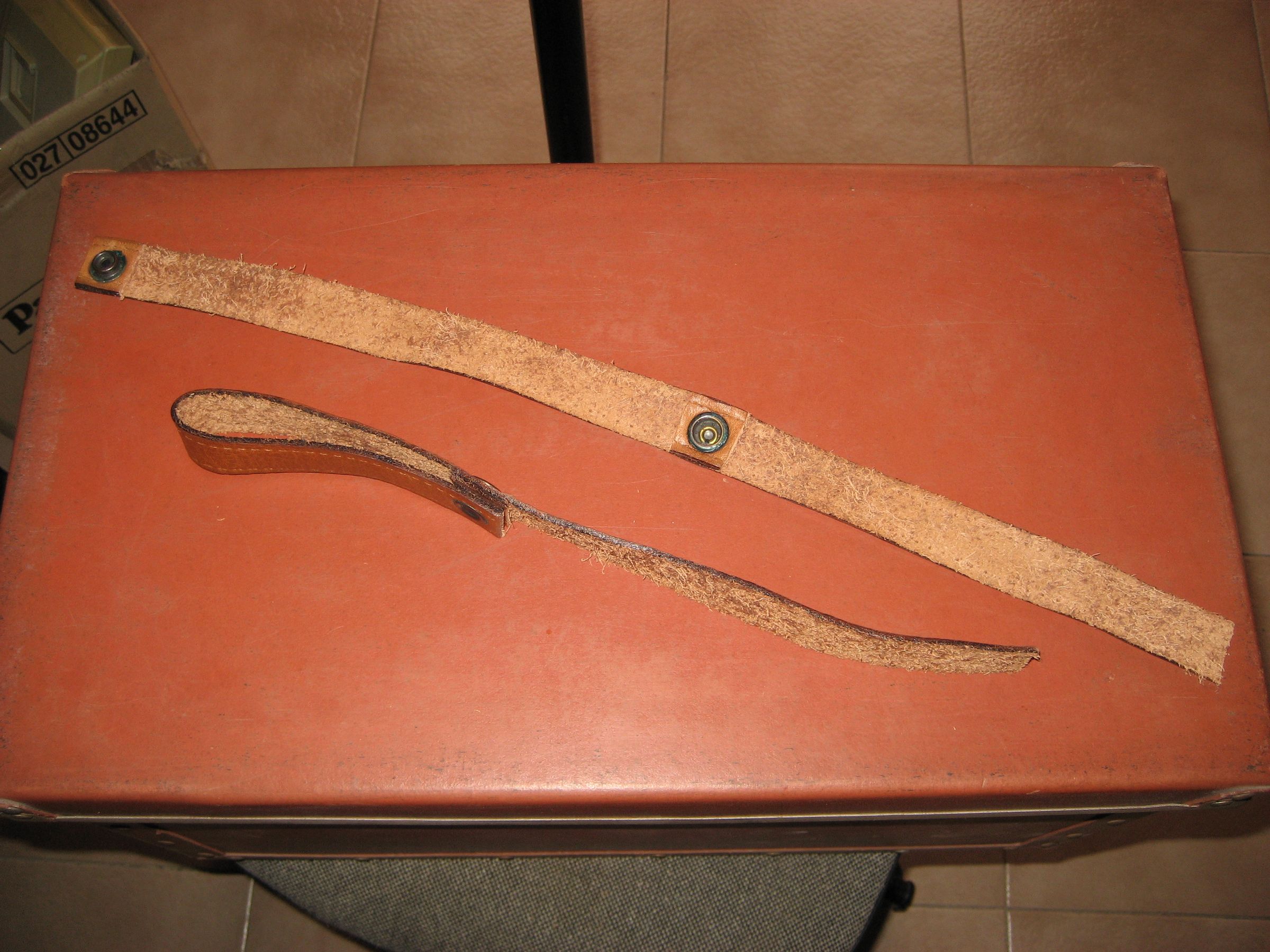 Leather Leg Pouch for Tools or Whatever Fits In! 7 Steps (with