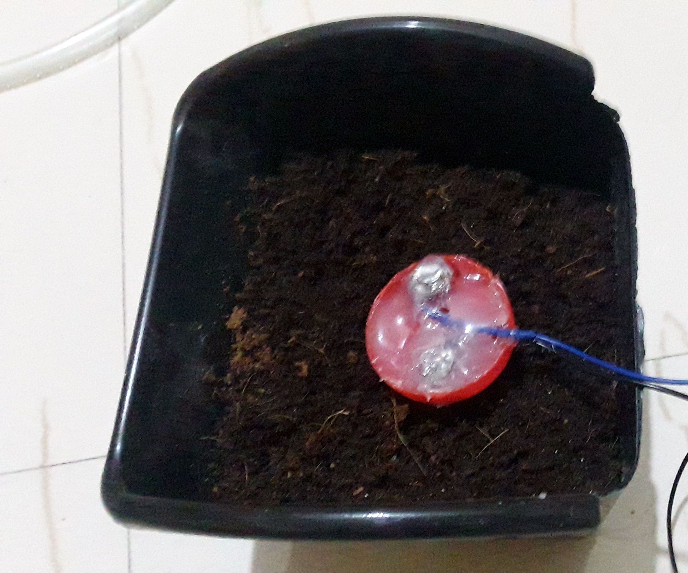 DIY SOIL MOISTURE SENSOR CHEAP YET  ACCURATE !