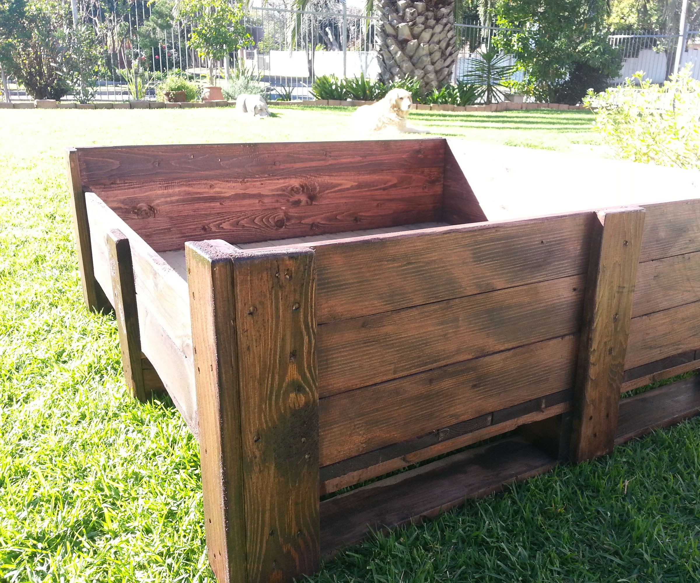 Old crate Doggy bed