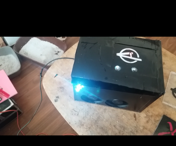 ARDUINO Fume Extractor With Touch Sensitive Buttons 