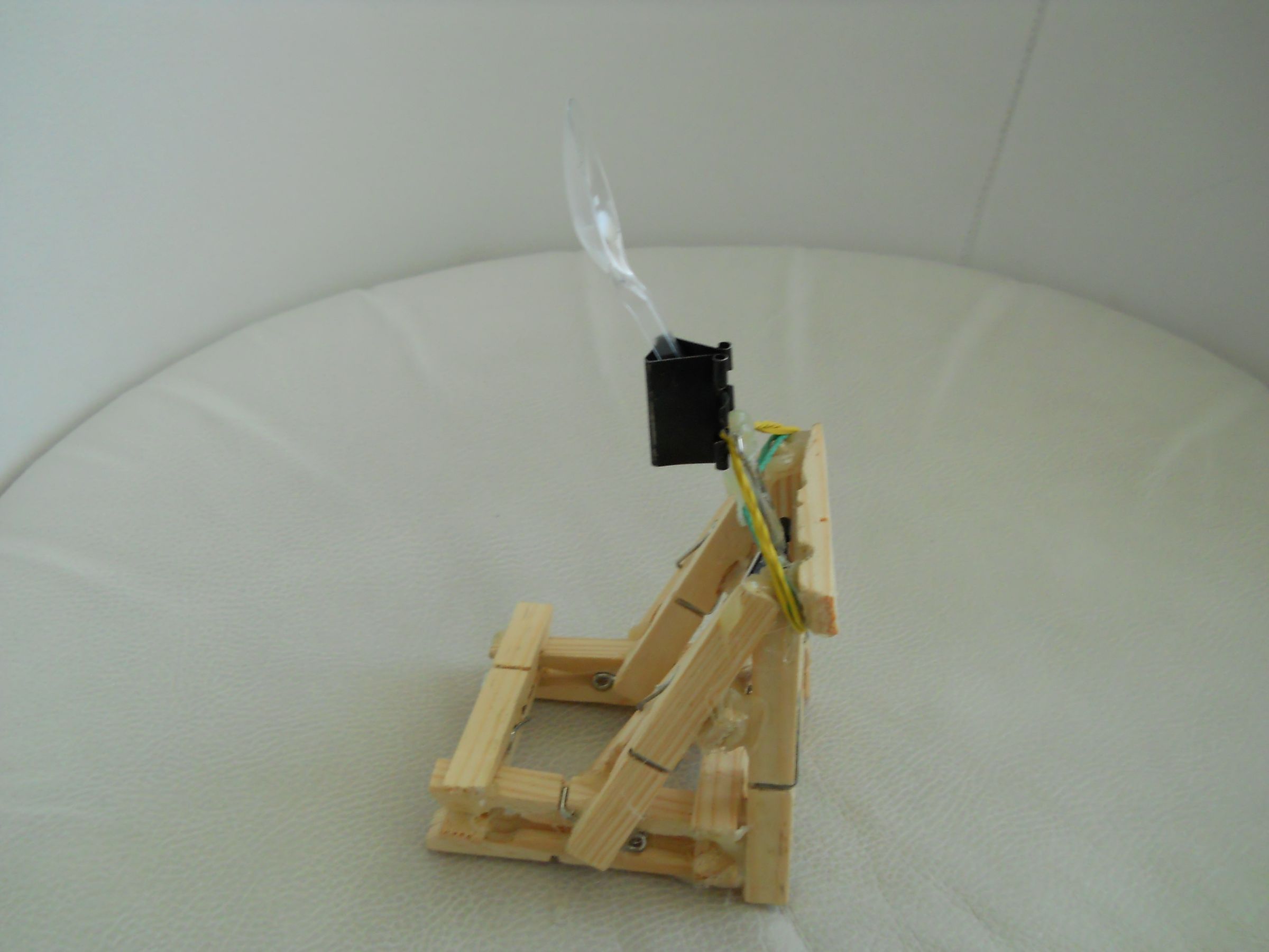 Mini Clothespin Catapult and Crossbow 9 Steps (with Pictures