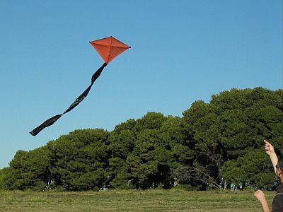 How to Make a Diamond Kite
