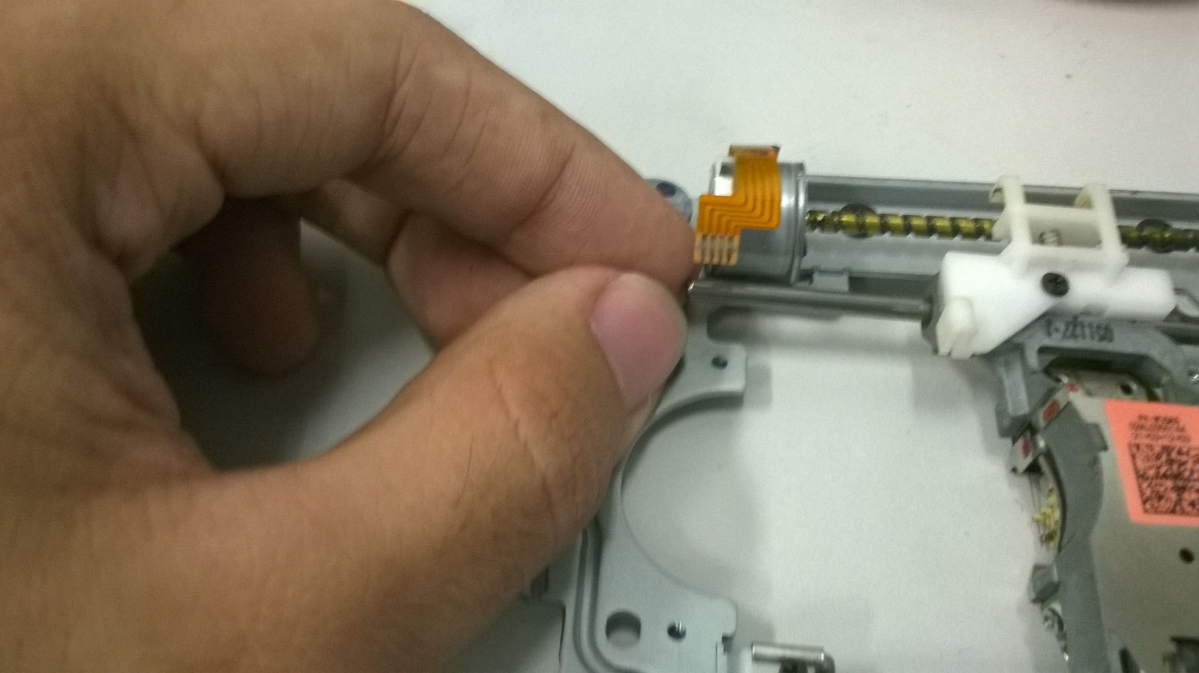 Disassembling a CD/DVD Reader and Reusing Its Parts : 12 Steps (with ...
