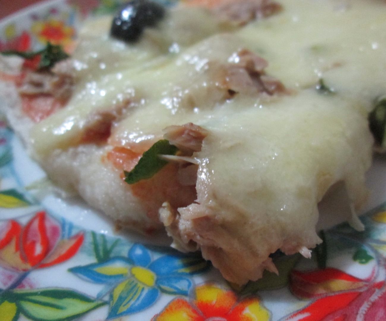 Super Quick Leftovers Bread Pizza