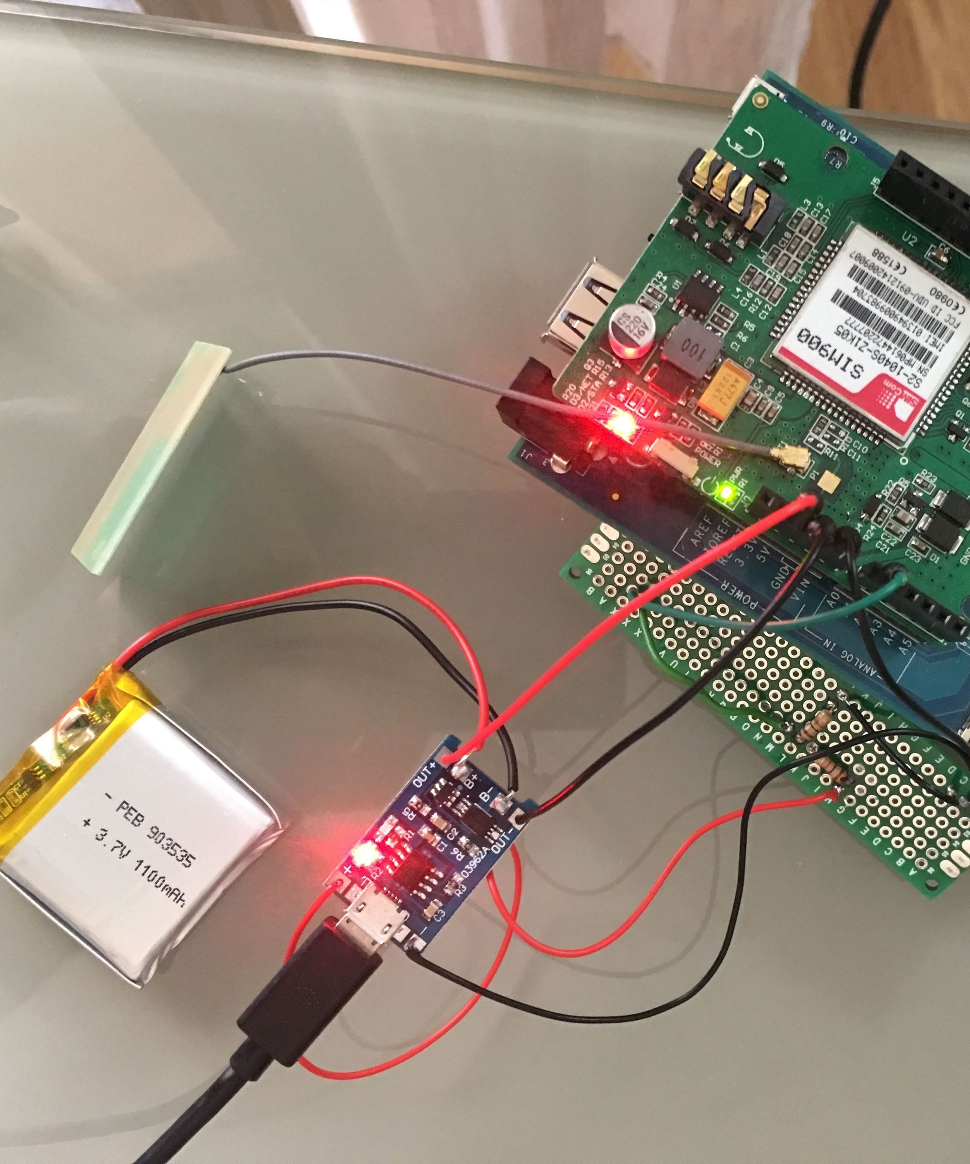 LightsWentOutAlert: a Very Simple Intel Edison Project to Be Alerted If a Blackout Happens.