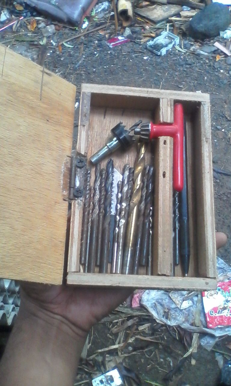 kotak mata bor (drill organizer box)