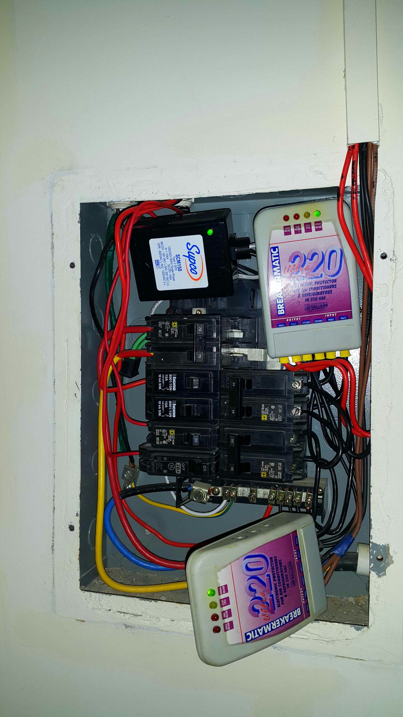 Installing Arc Fault Circuit Interrupter (AFCI) Circuit Breakers. 4