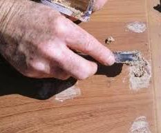 Reparar Huecos En Madera Con Masilla