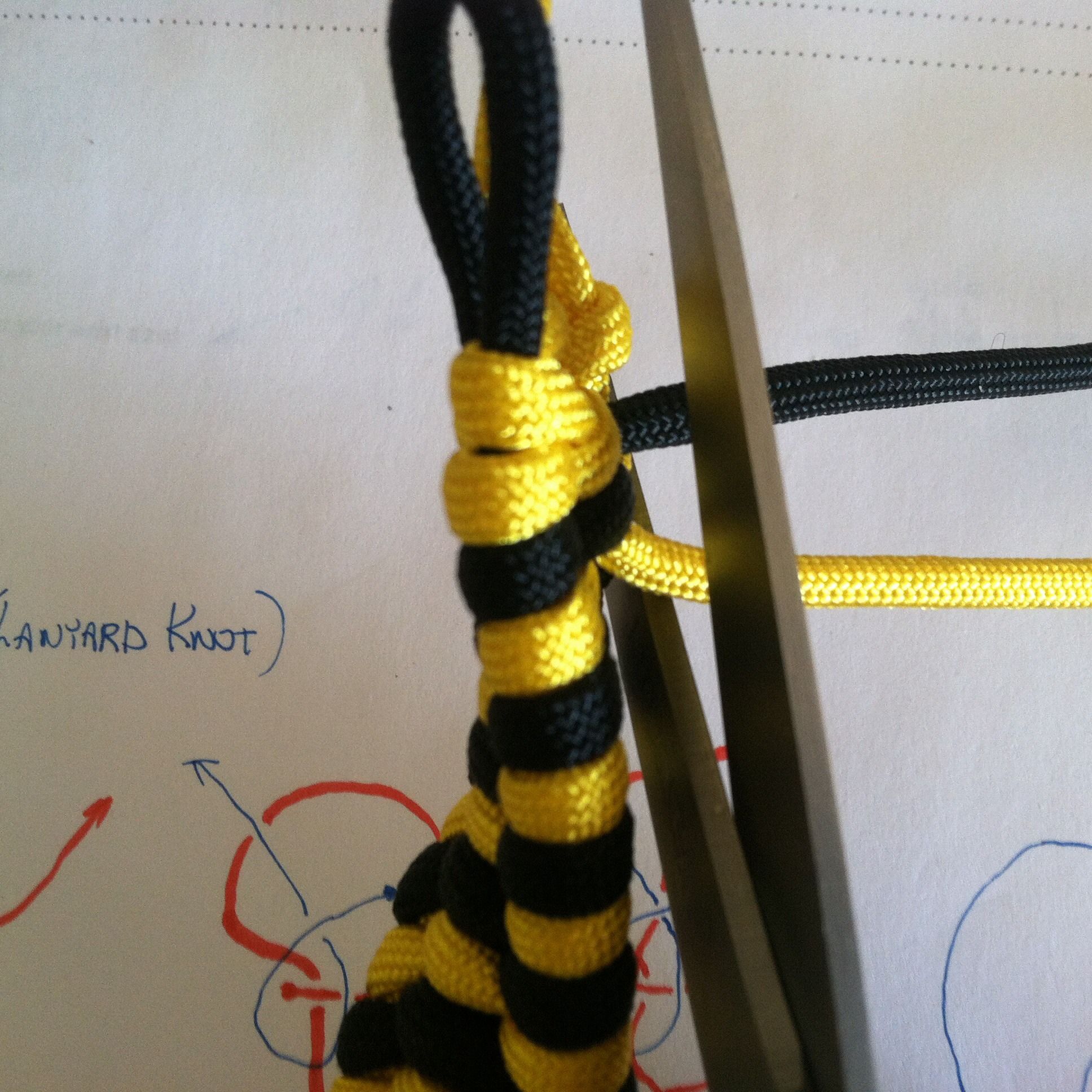 Ladder Bracket Or Trilobite Paracord Bracelet 8 Steps Instructables