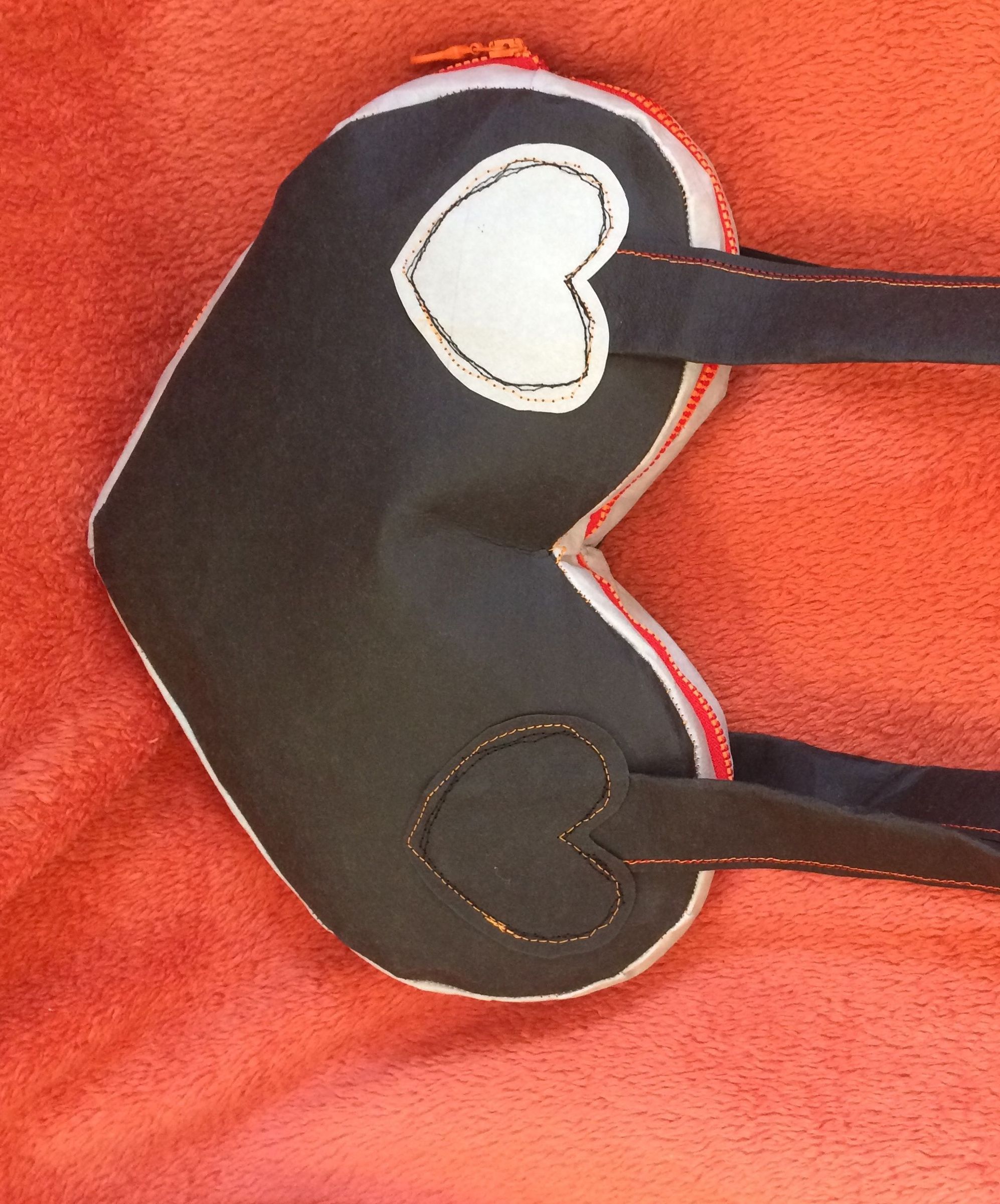 Lovely Li'l Heart Bag