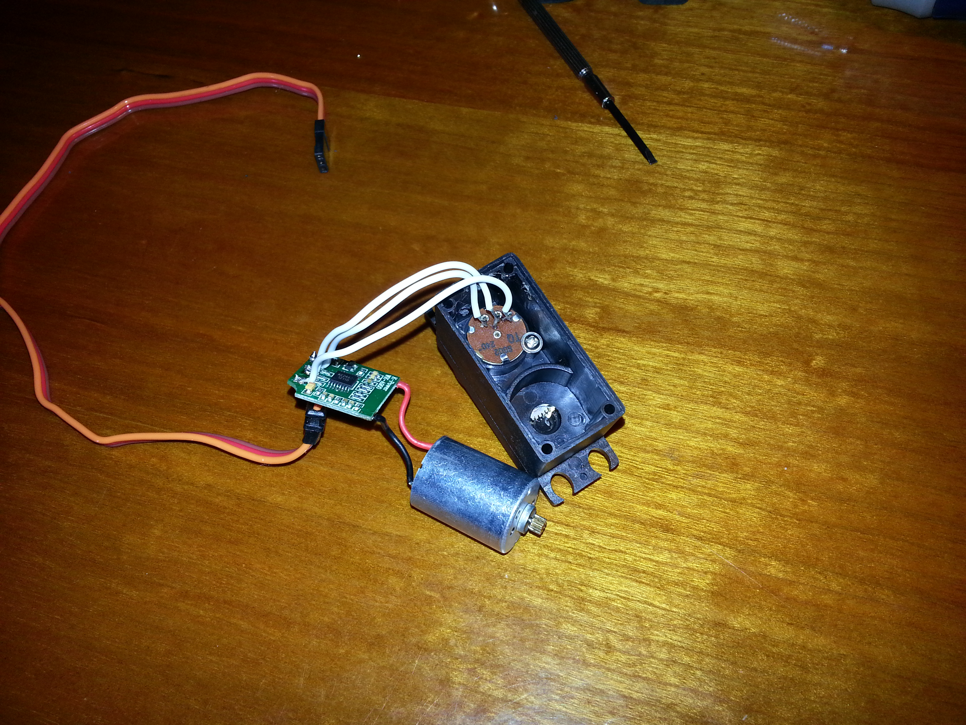 Continous Rotation Servo Mod Adjustable Method 4 Steps (with