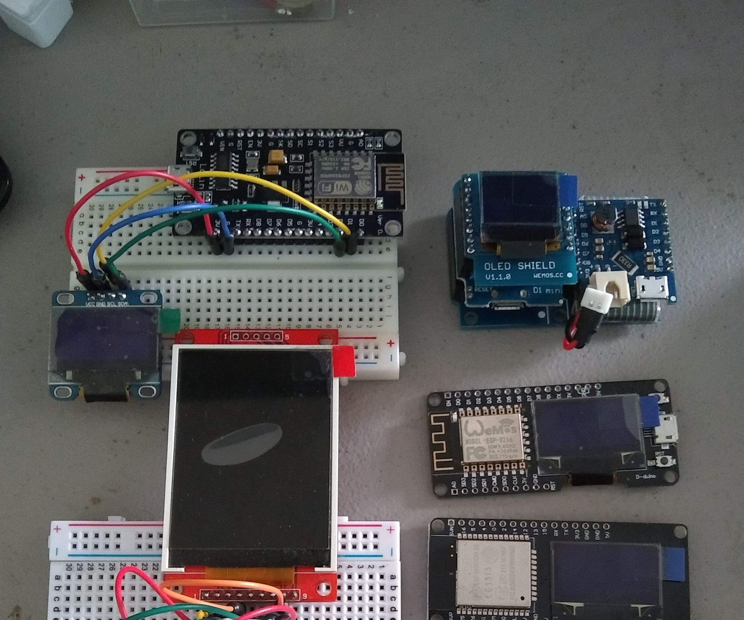 ESP32/ESP8266 WIFI Display Using MQTT Protocol