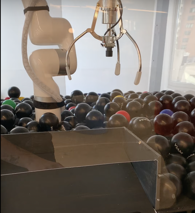 Build a Robotic Claw Arcade Game With a Raspberry Pi, a Robot Arm, and ...