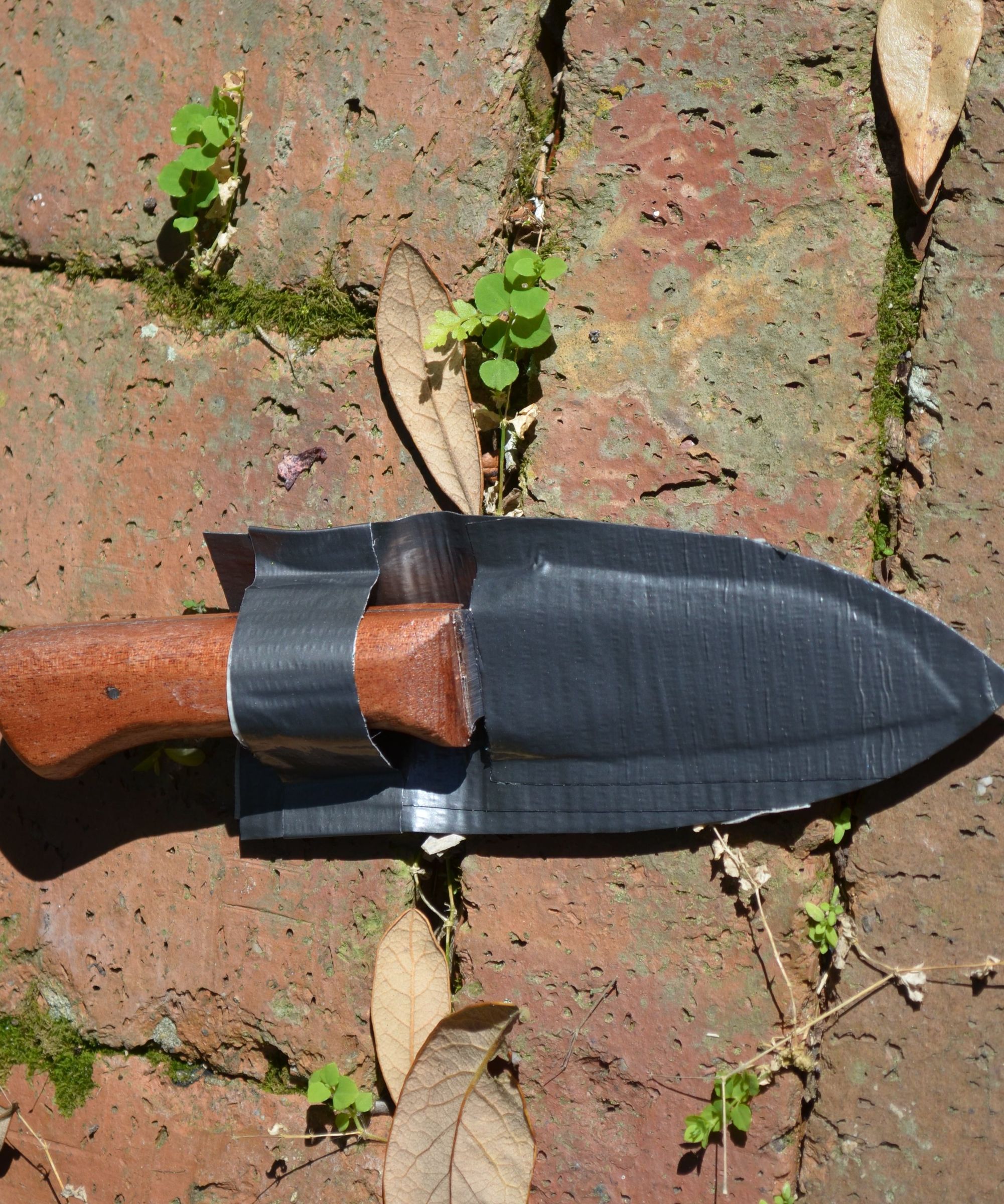 Duct Tape Knife Sheath Build