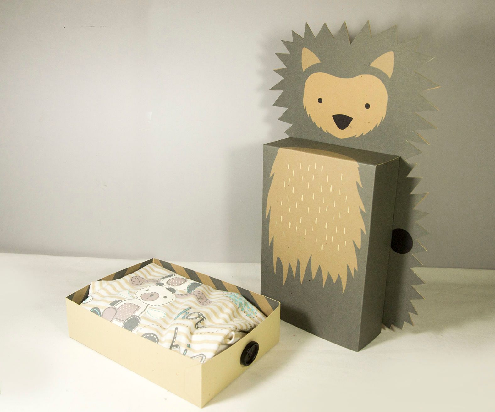 Hedgehog Paper Case for Baby Onesi