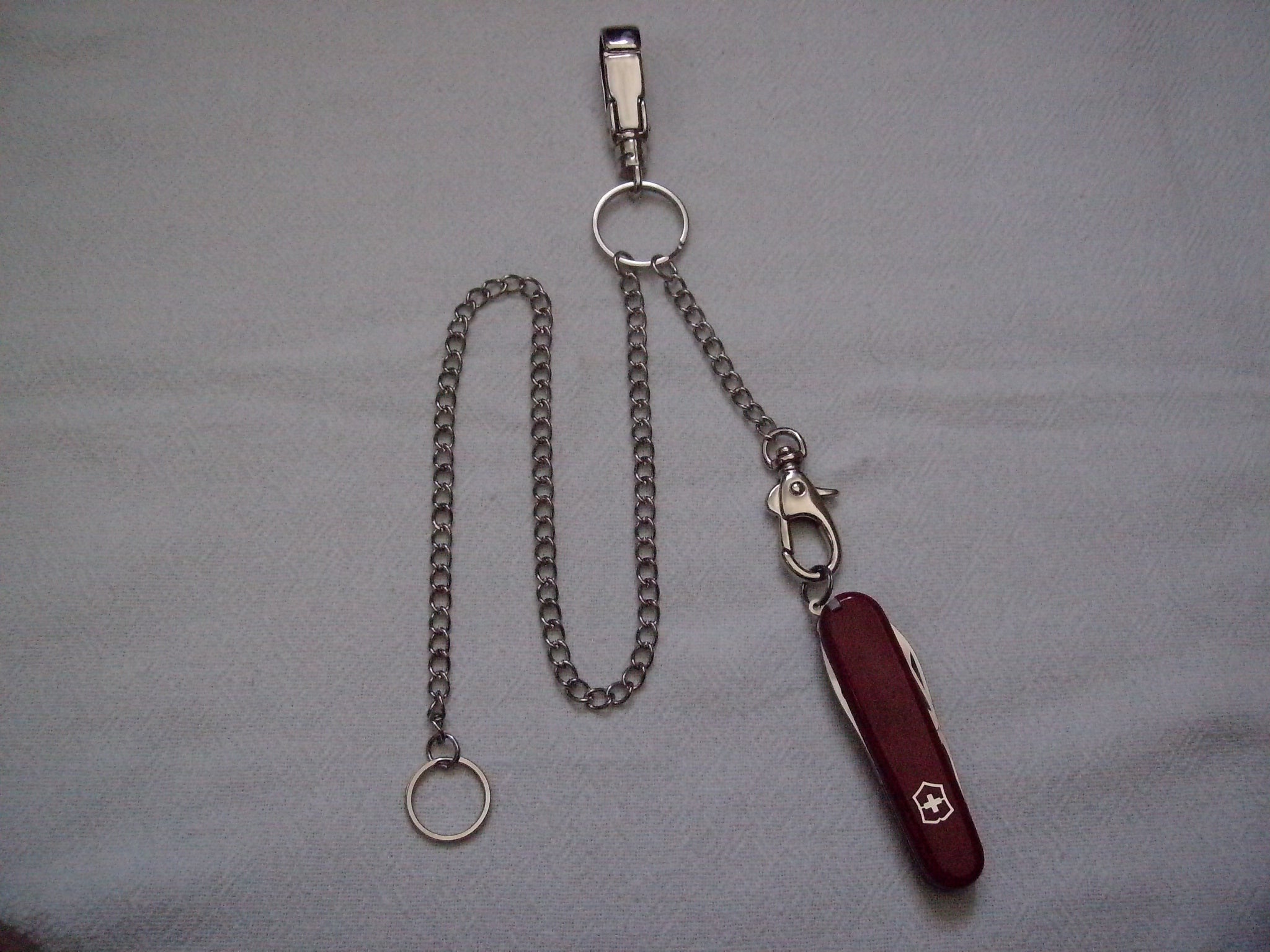 How to Make Your Own Victorinox "Style" Keychain for About USD 5.00