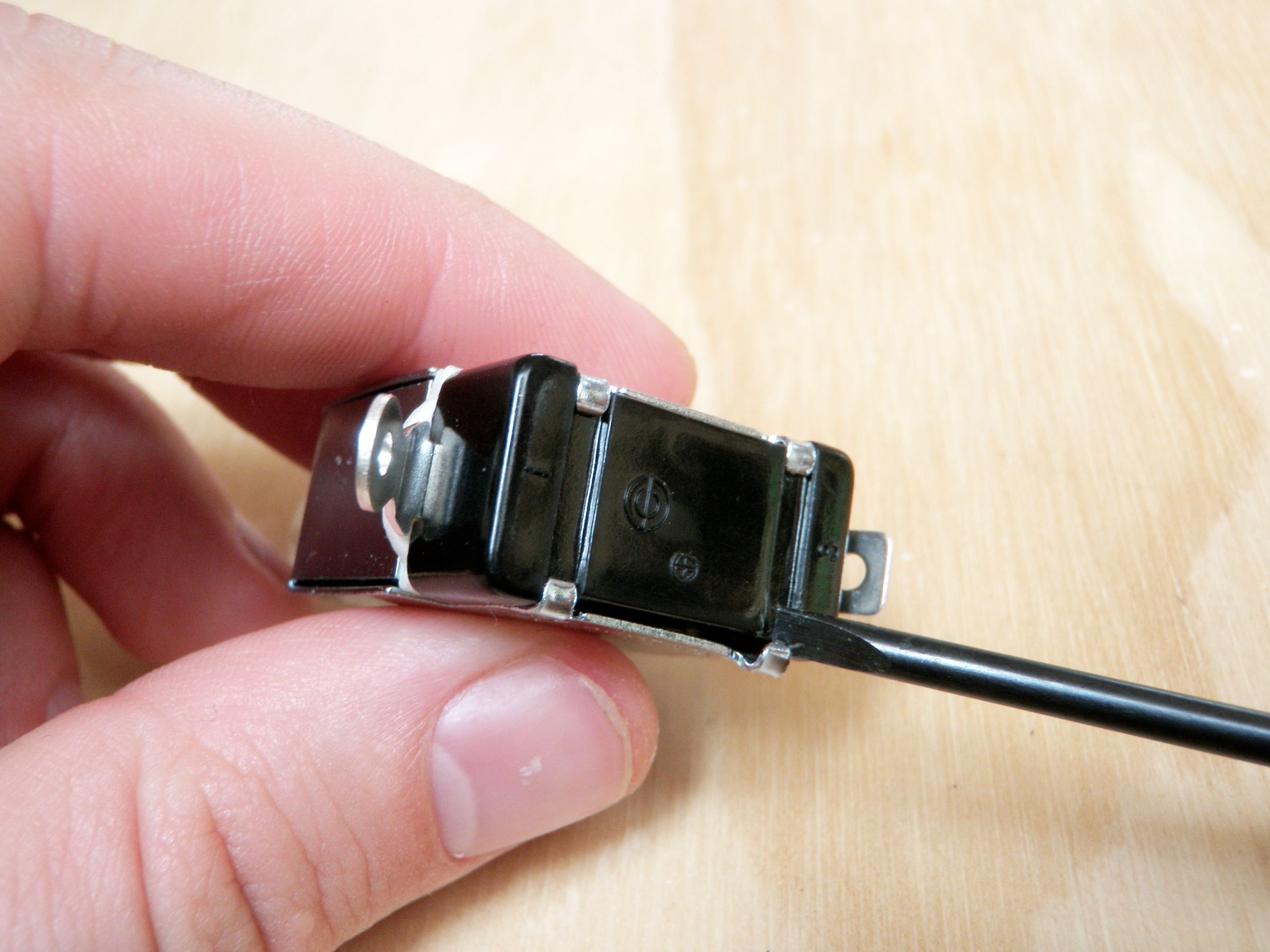 Radioshack Illuminated Switch Hack : 6 Steps (with Pictures ...