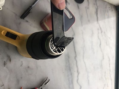 Make a "mesh Board" Using Acrylic Plate and Pin a Fan in It 