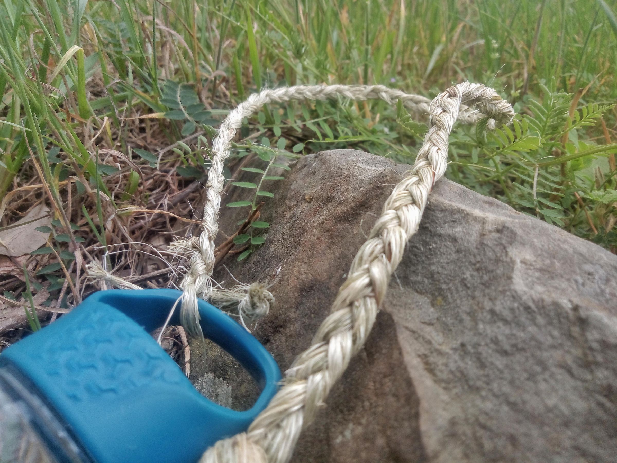 How to Make Rope / String With Natural Plant Fibers : 6 Steps (with ...