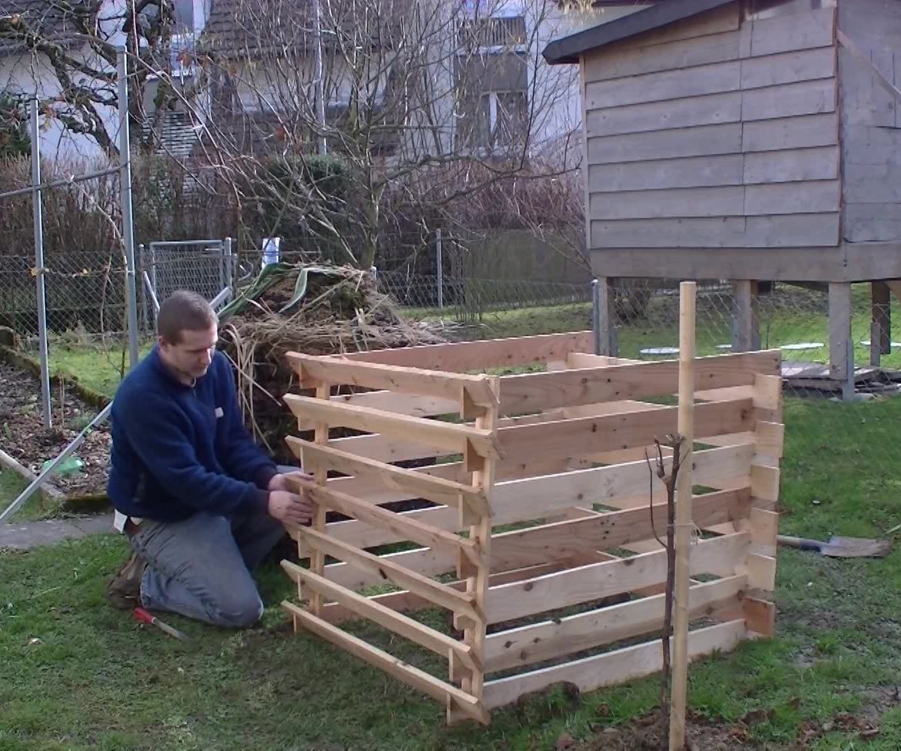 Build a Compost Bin From Pallets