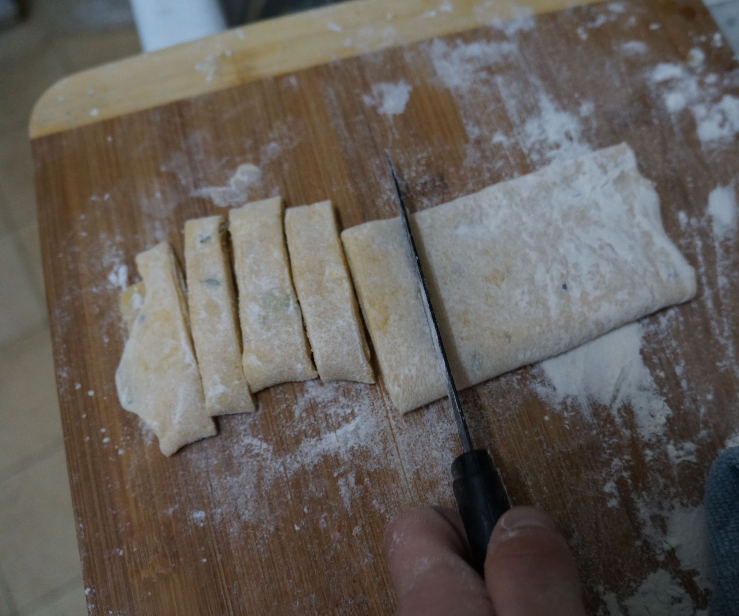 Homemade Garlic/Thyme Pasta
