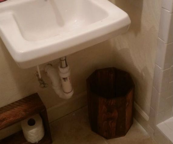 PALLET OCTAGON TRASH BIN