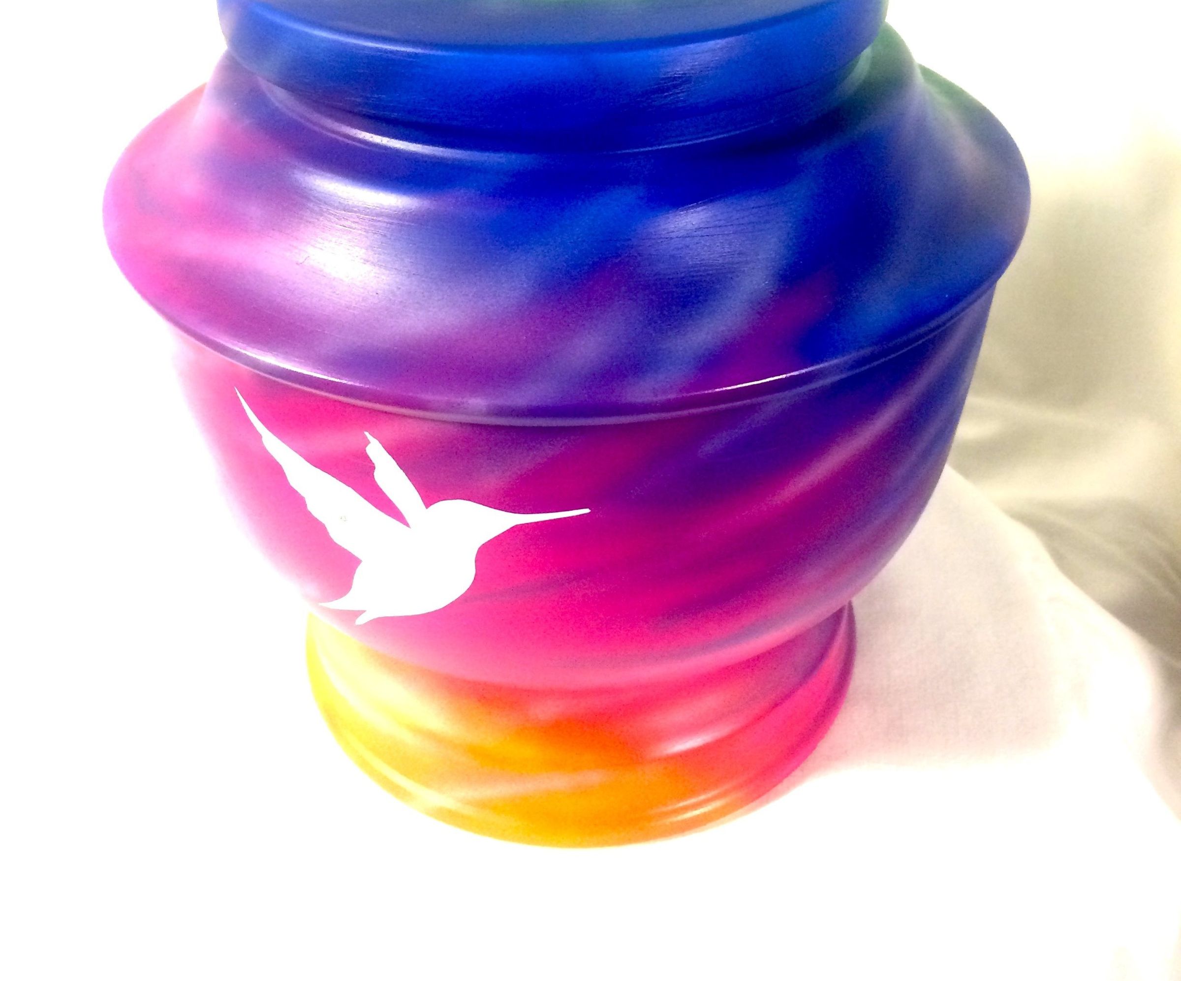 Tye Due Urn 