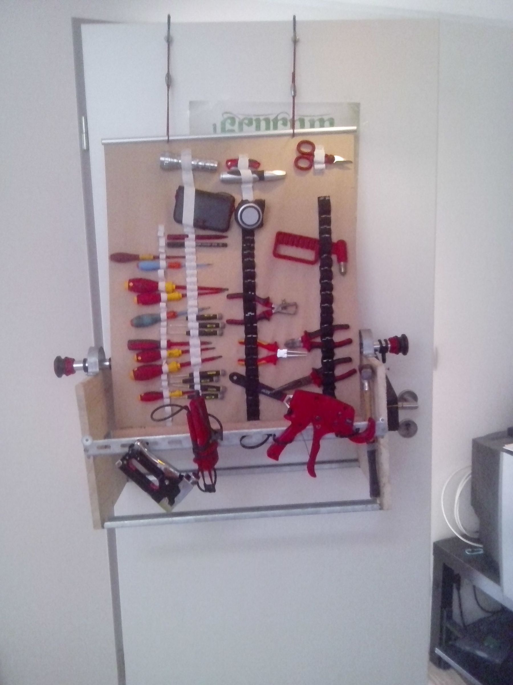 Auto Roll Up Tool Case 5 Steps (with Pictures) Instructables