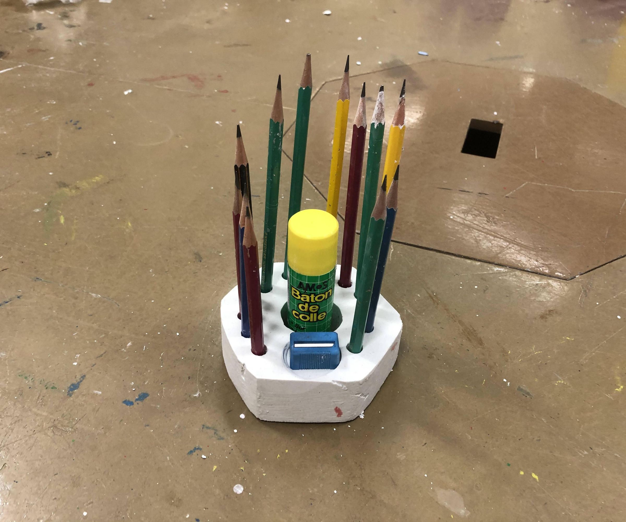 How to Make a Pencil, Glue Stick and Pencil Sharpener Holder Out of Plaster.