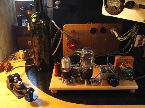 Glowbugs - Homebrew Tube Amateur Radio Transmitters and Receivers