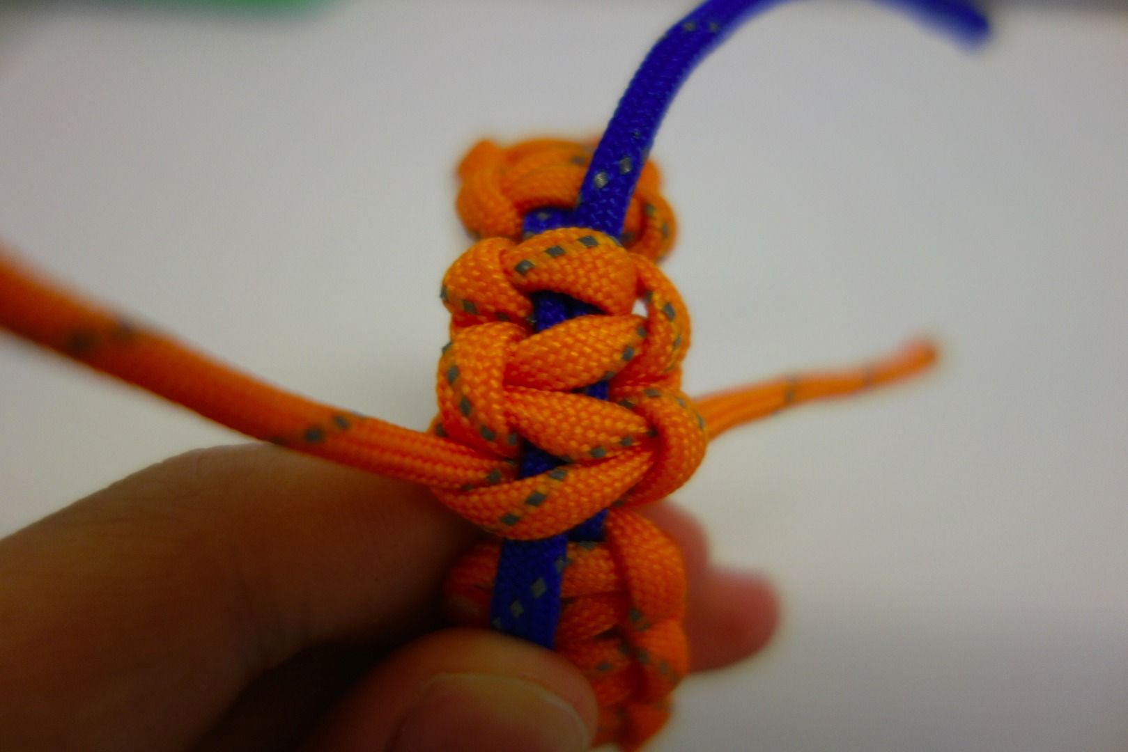 DIY Adjustable Paracord Bracelet 25 Steps (with Pictures) Instructables