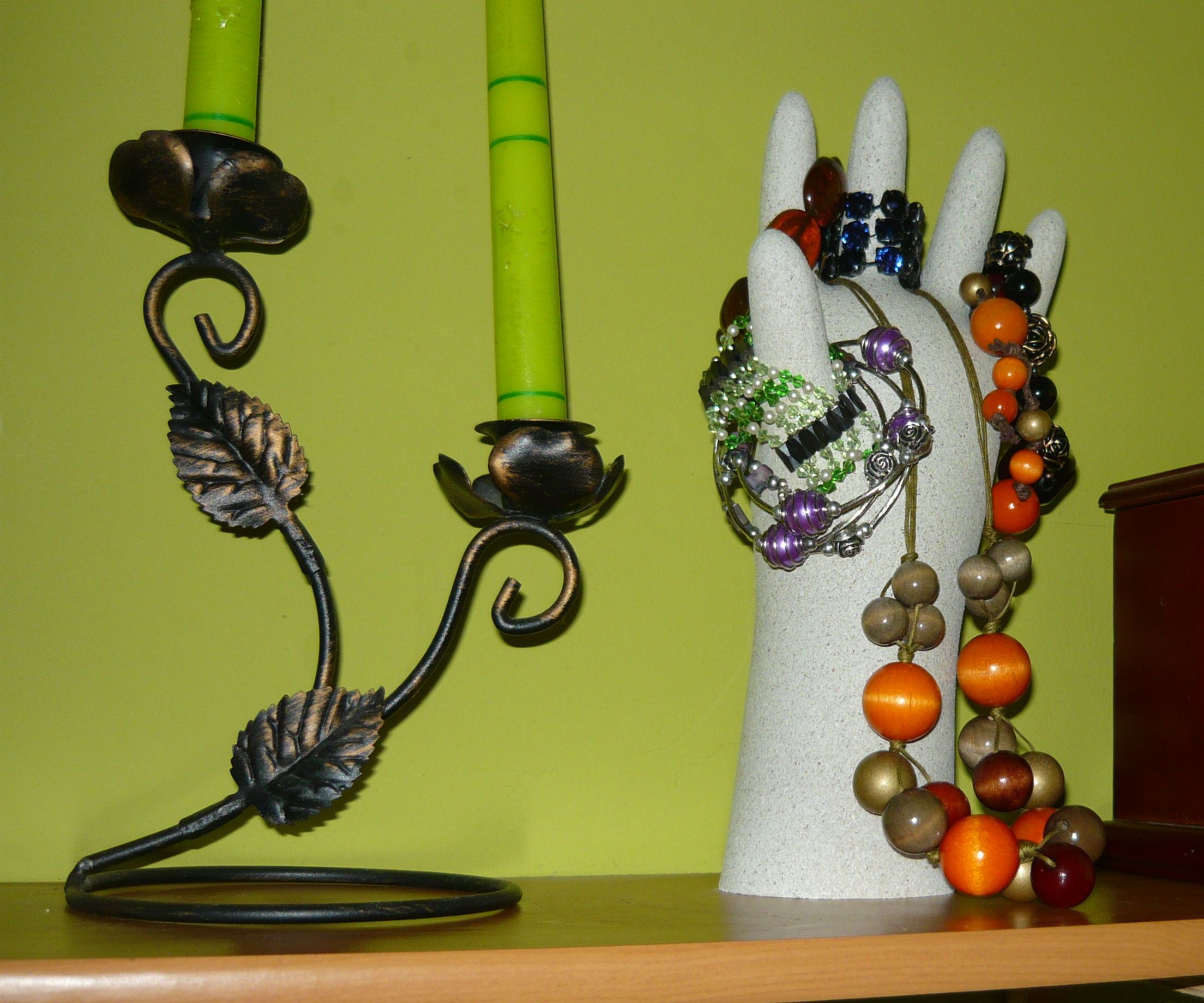 Handle (hand) Jewelery Made of Gypsum (plaster)