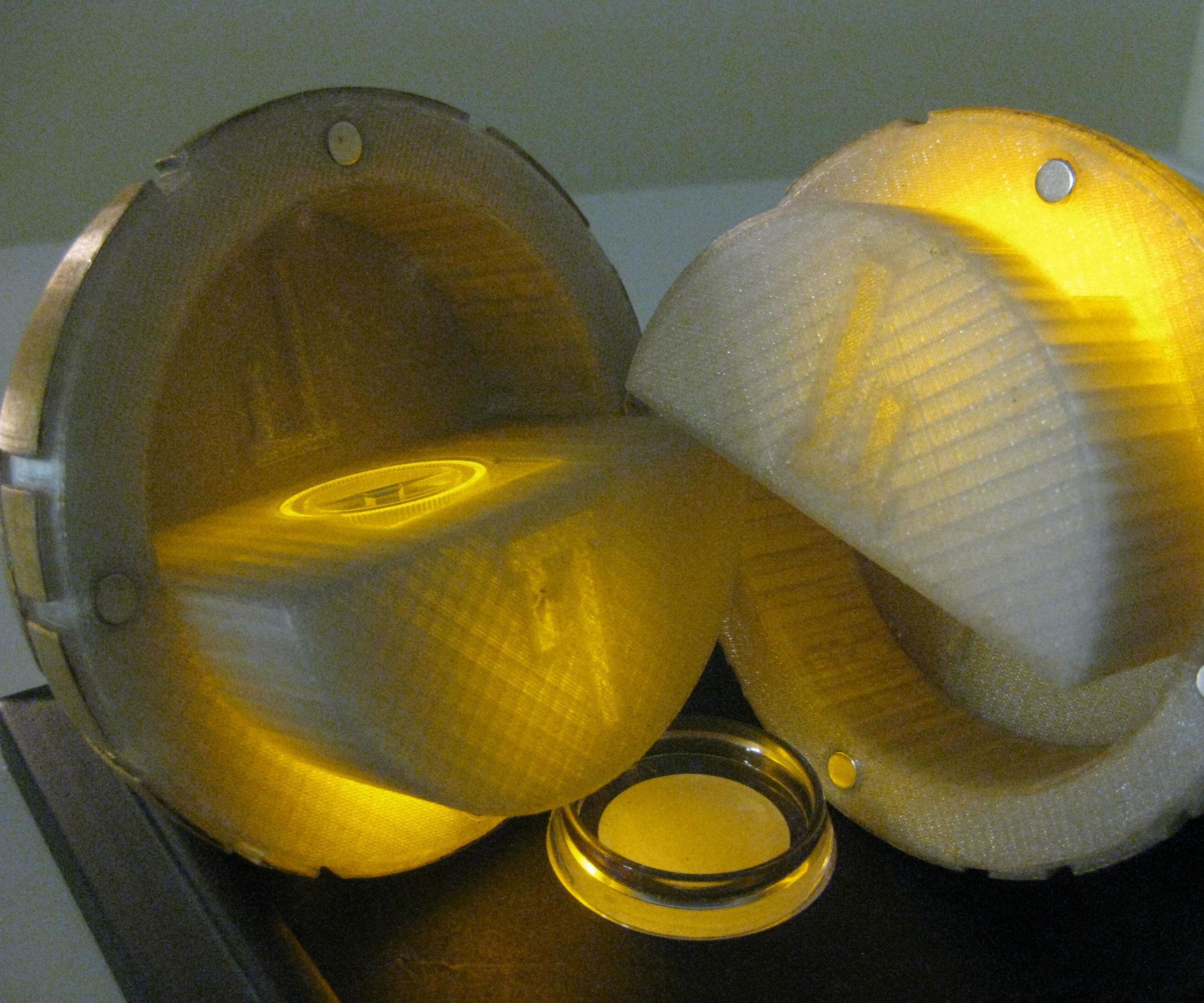 Model your Own Assassin's Creed Desmond / Ezio Opening Apple of Eden