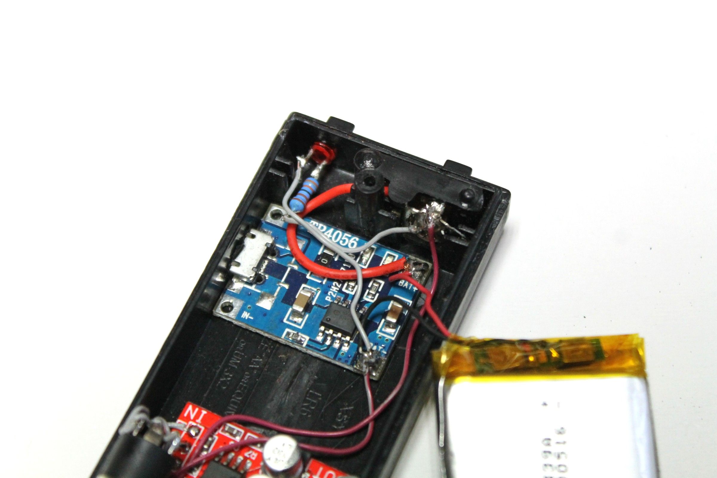 Mini Headphone Amp : 7 Steps (with Pictures) - Instructables