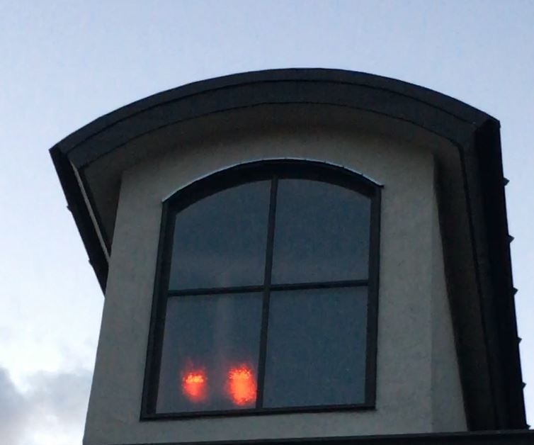 Arduino-powered LED "Spooky Eye" Halloween effect