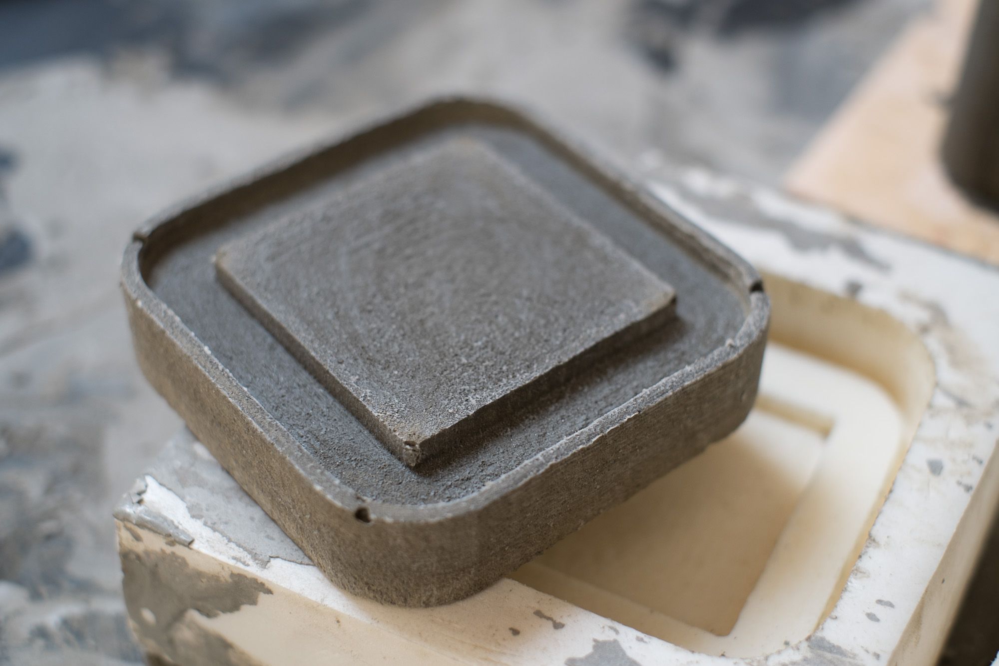 Logitech X-230 Concrete Speaker Mod : 10 Steps (with Pictures