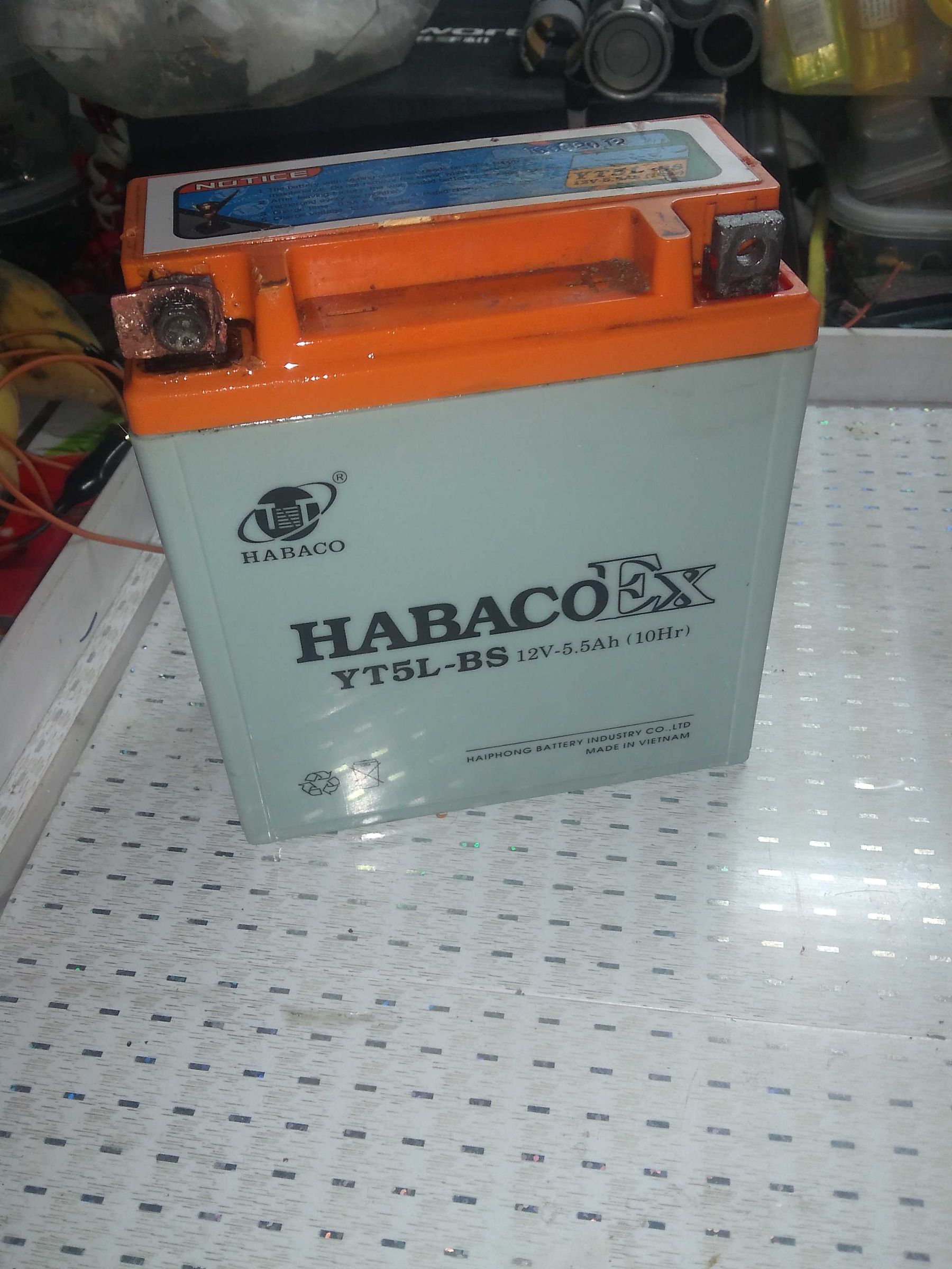 Turn Old, Dead Battery Into New Emergency Light and Even More 5 Steps