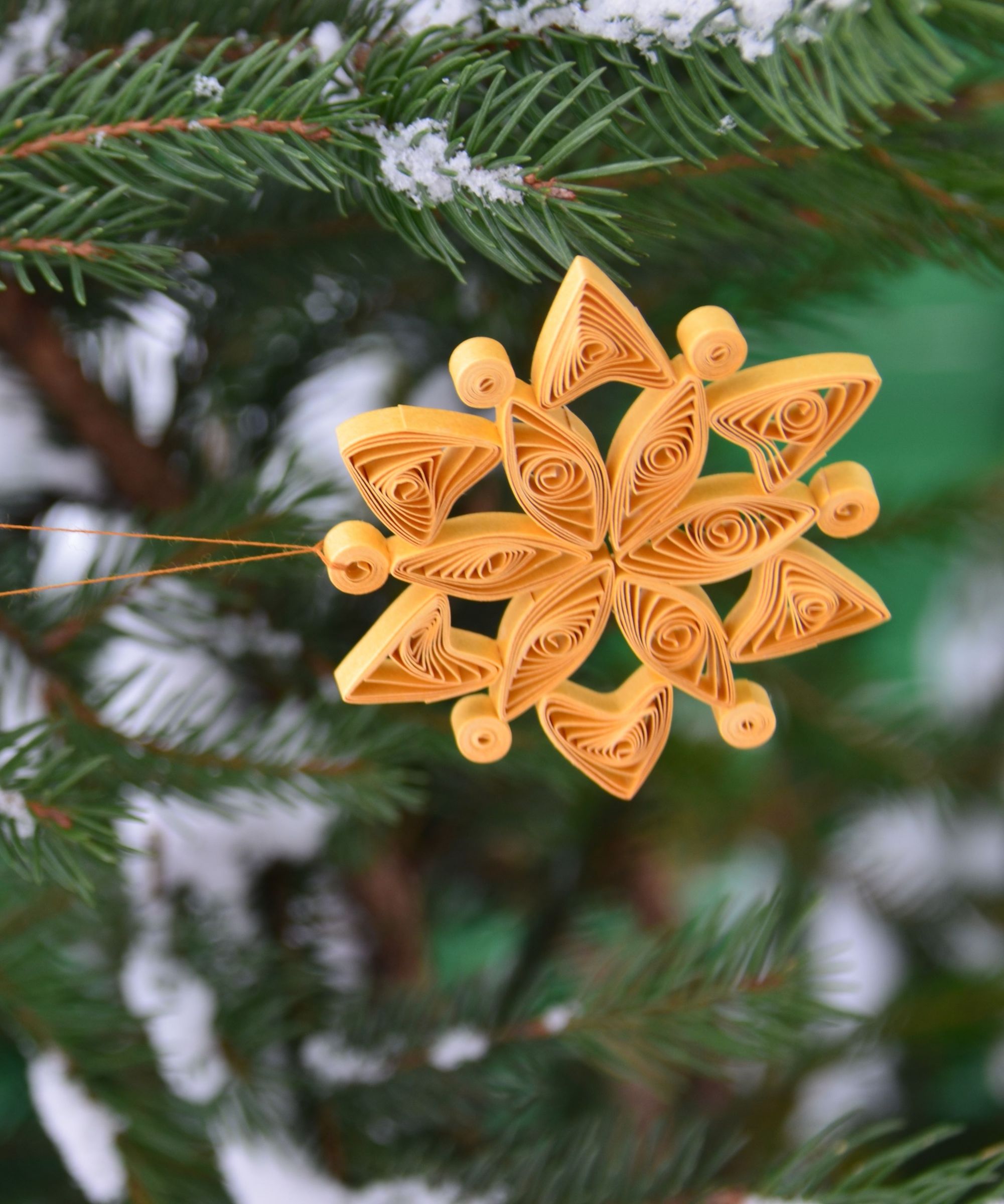 Quilled Christmas Ornament