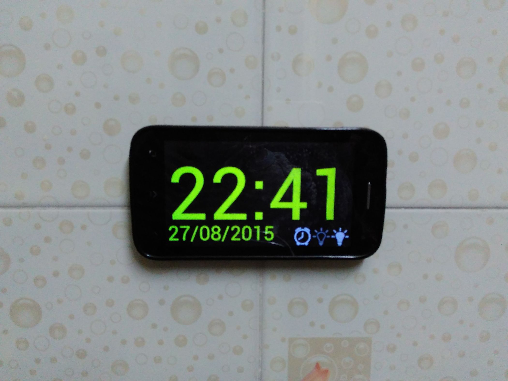 Mobile Digital Wall Clock : 6 Steps - Instructables