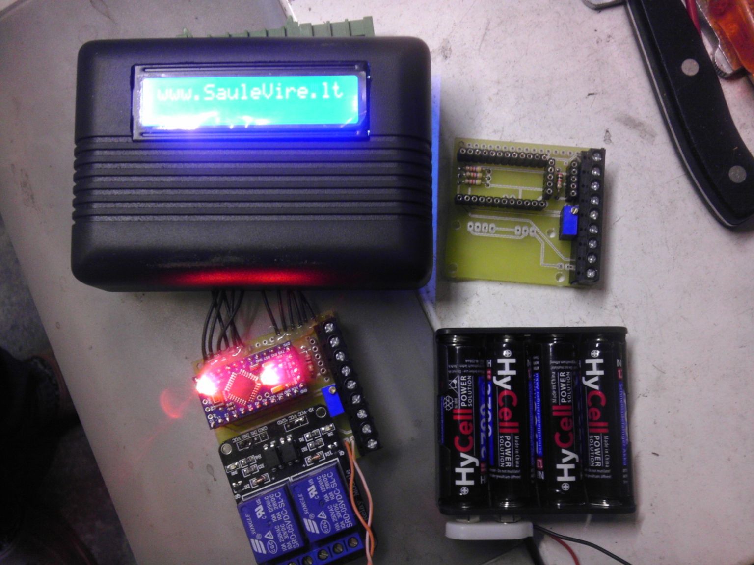 Hot water solar collector controller with thermostat v1.0