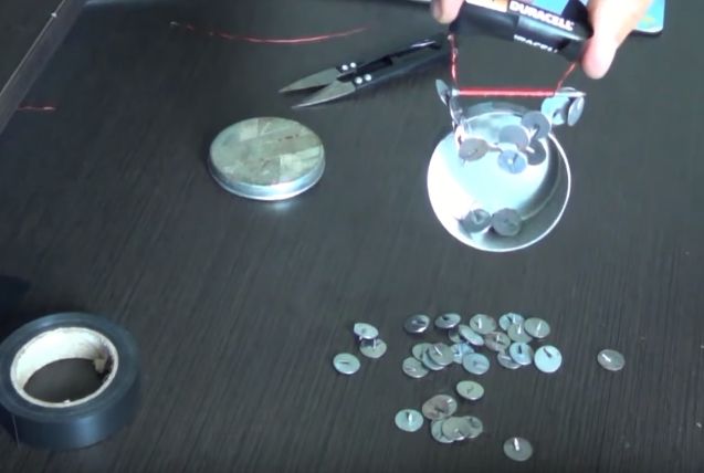 Build Your Electric Magnet in 30 Seconds ? Tutorial : 4 Steps ...