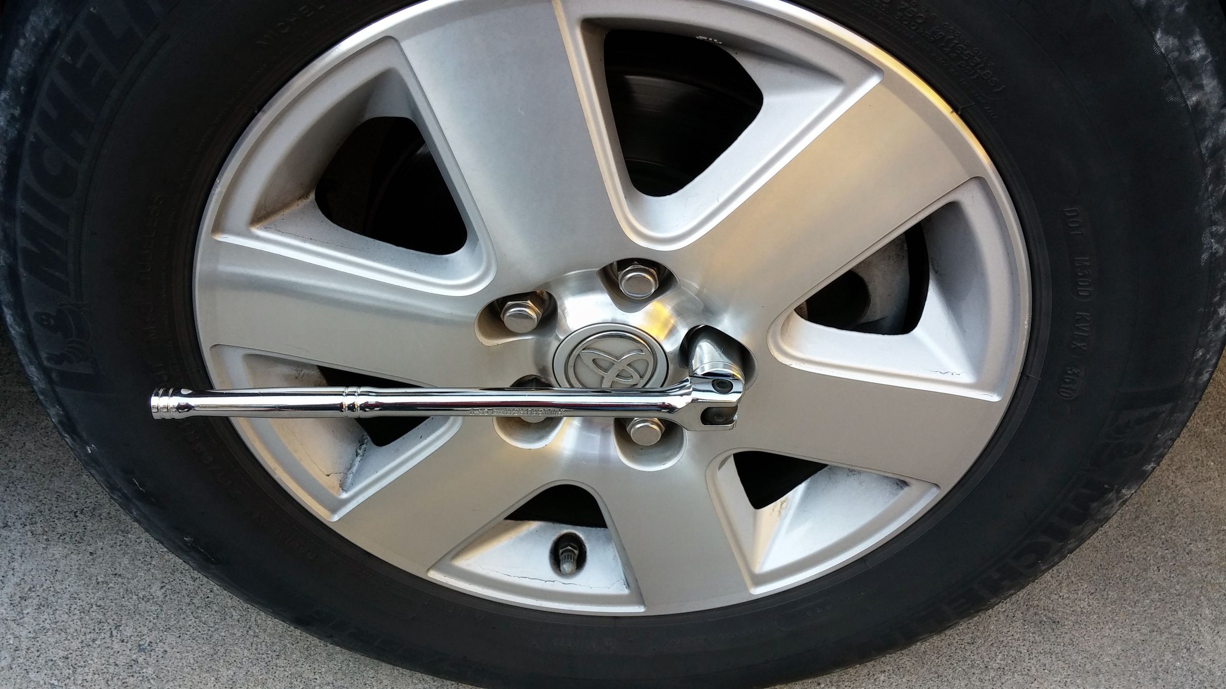 How to Replace Disc Brake Pads 6 Steps Instructables