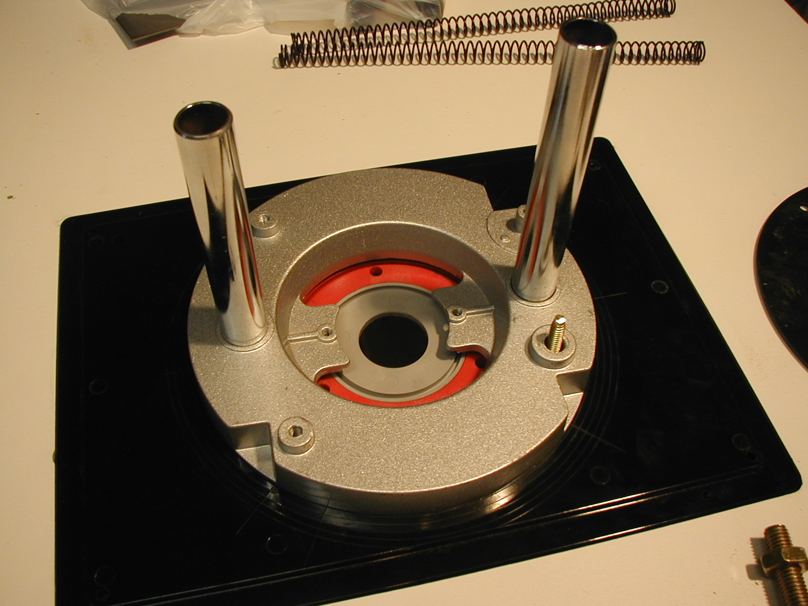 Ultra-cheap Router Lift : 6 Steps (with Pictures) - Instructables