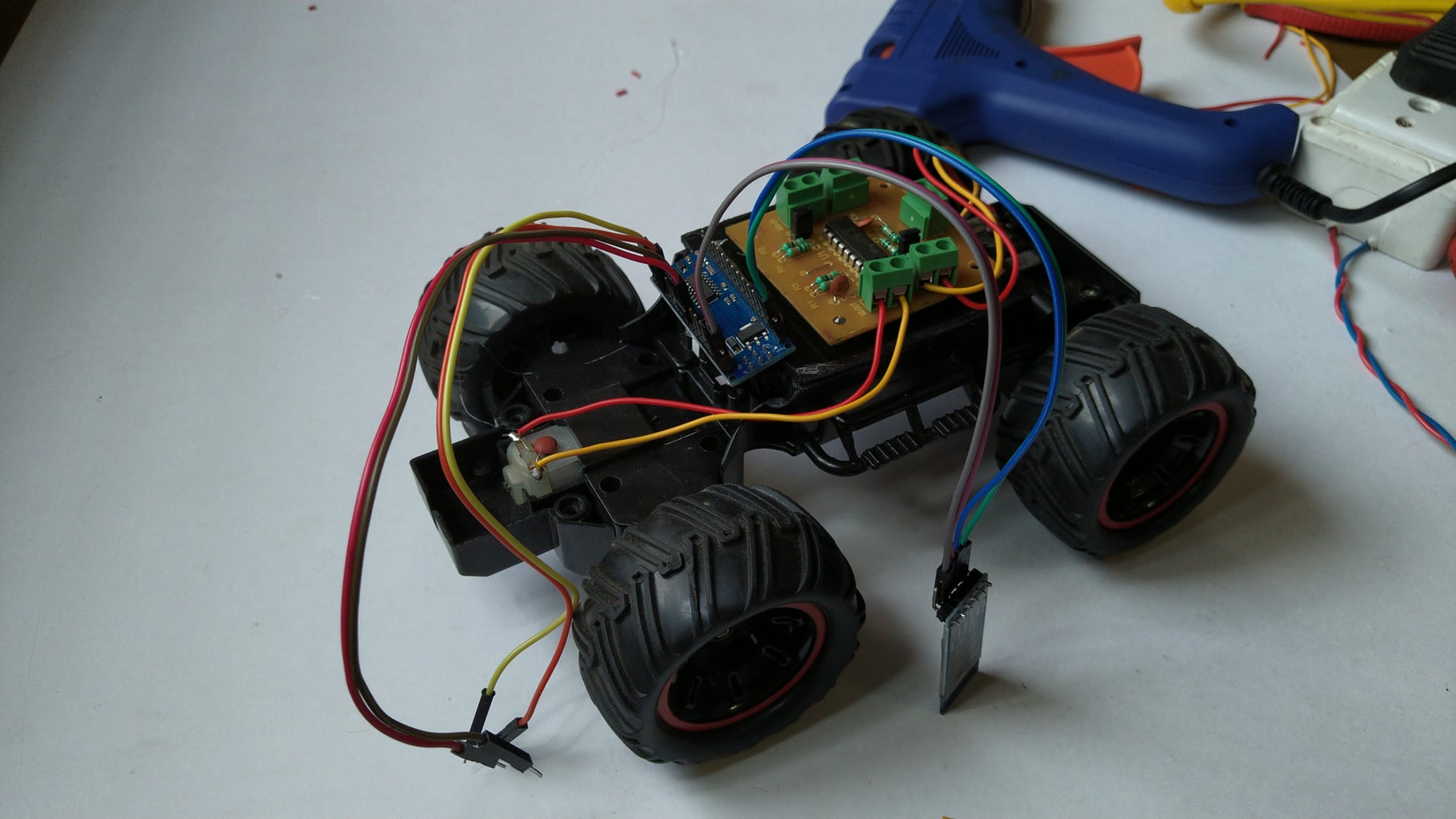 DIY ARDUINO BLUETOOTH CONTROLLED CAR :) : 7 Steps (with Pictures ...
