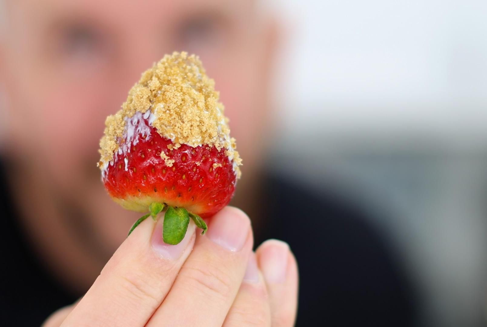 Who Knew Something This Simple Could Taste So Good? 3-Ingredient Strawberry Snack