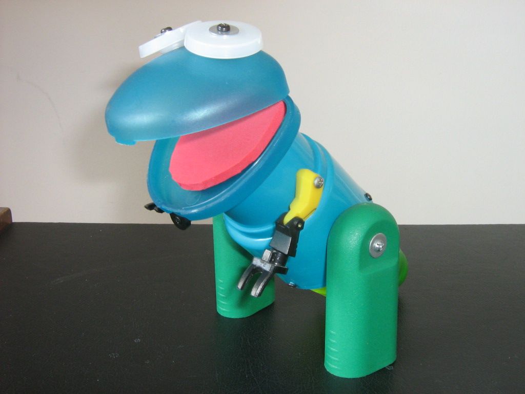 Make a Tyrannosaurus Rex (using Plastic Trash)