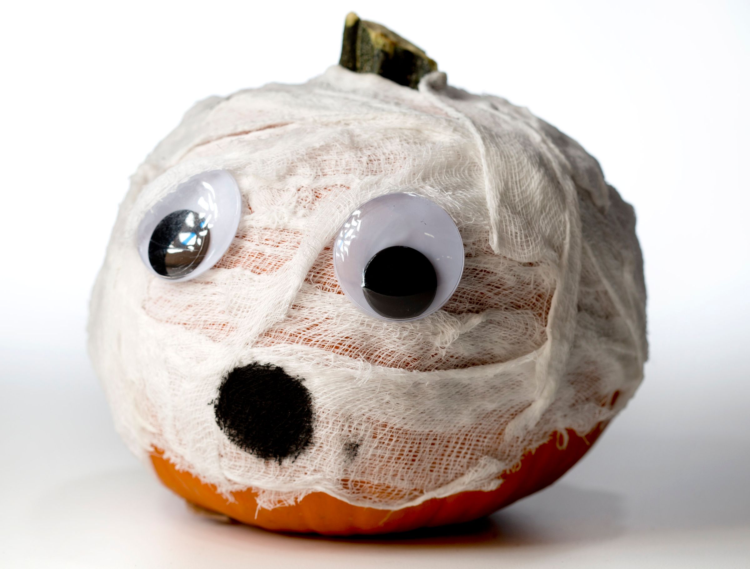 Halloween DIY Video: Mummy Pumpkin