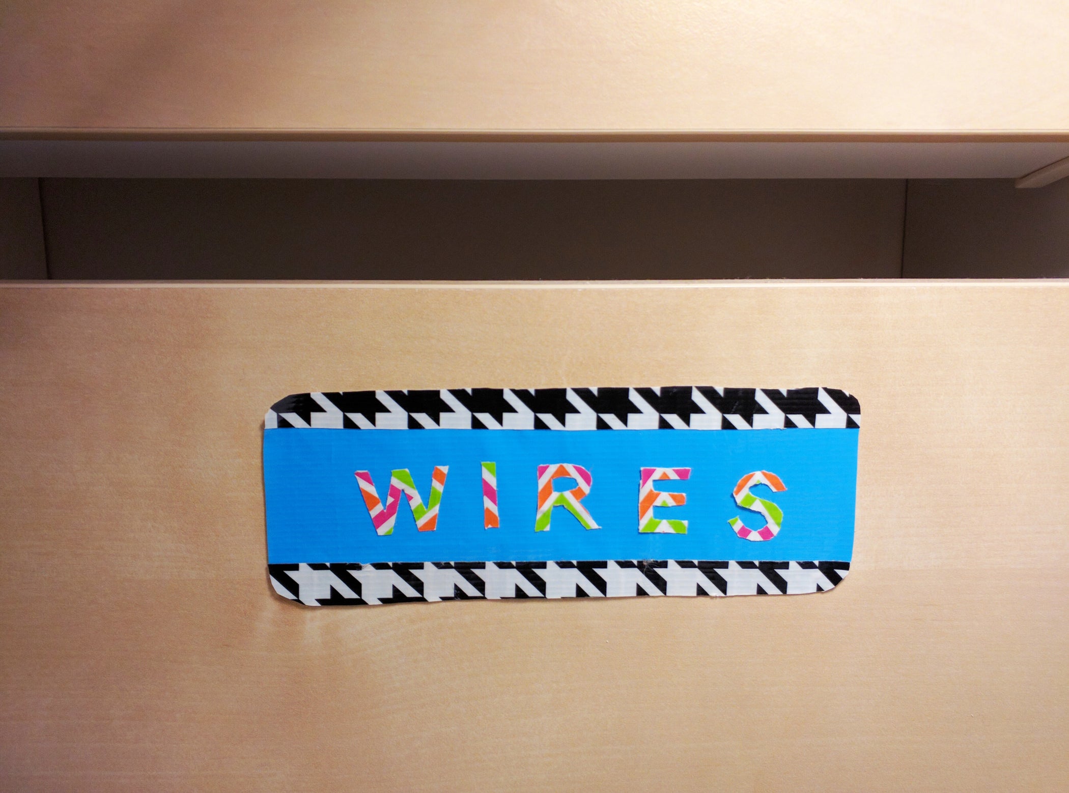How to Make Duct Tape Labels and Decals. 8 Steps (with Pictures