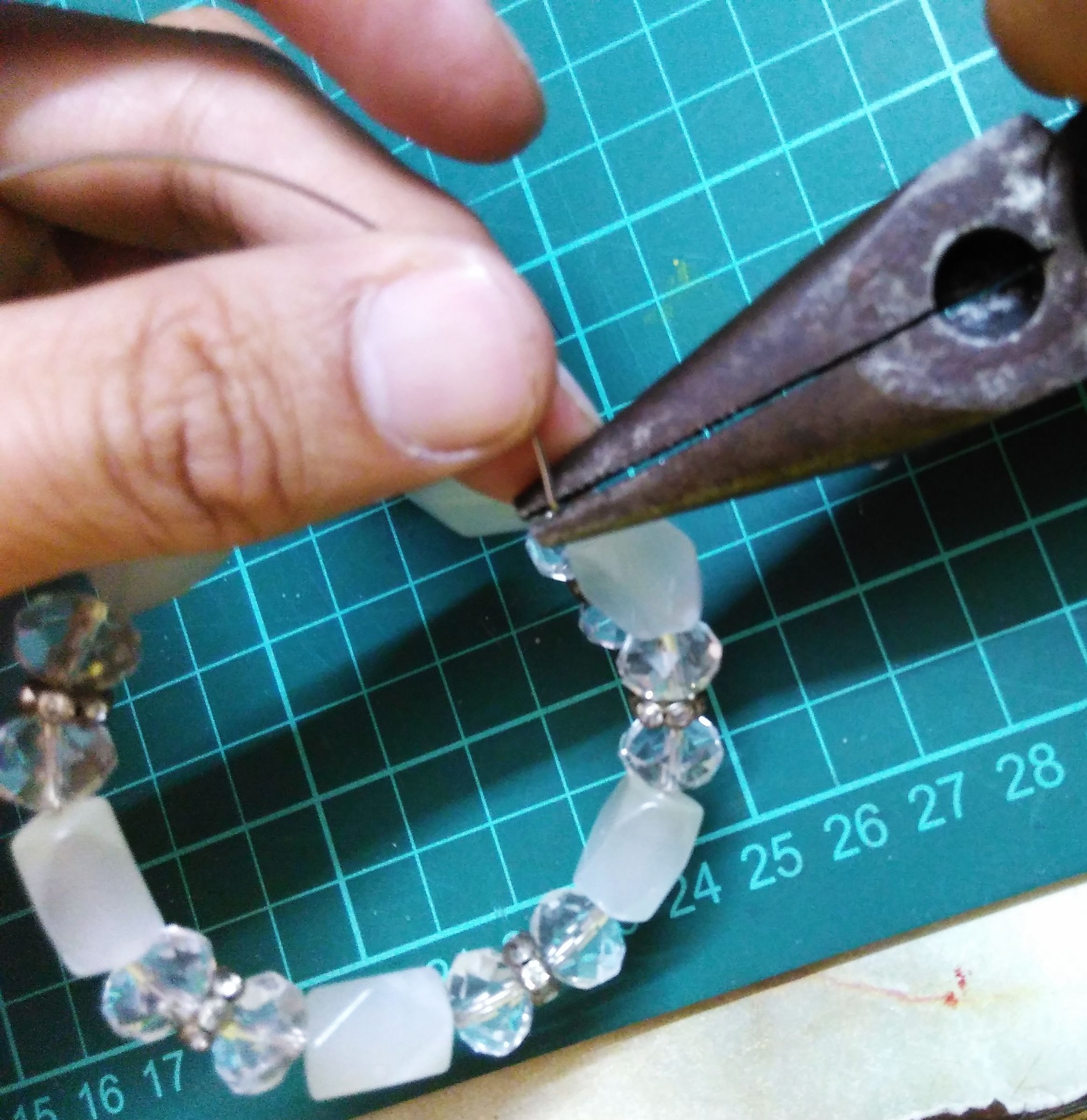 Easy Memory Wire Bracelet 7 Steps (with Pictures) Instructables